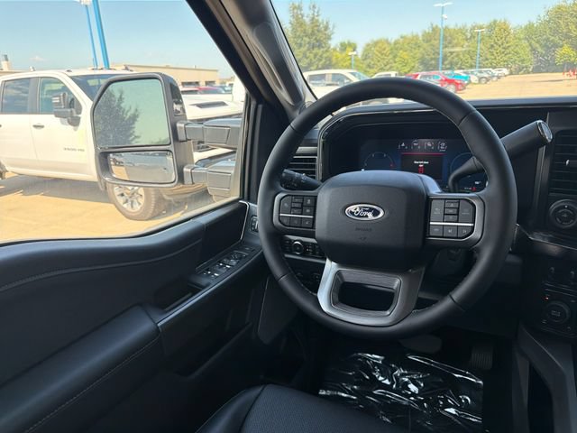 New 2026 Ford F250 Lariat w/ Black Appearance Package AWD/4WD image 17