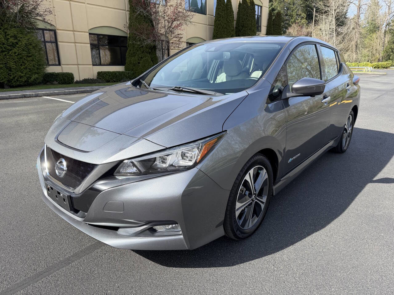 Used 2018 Nissan Leaf SL w/ SL Technology Package image 1