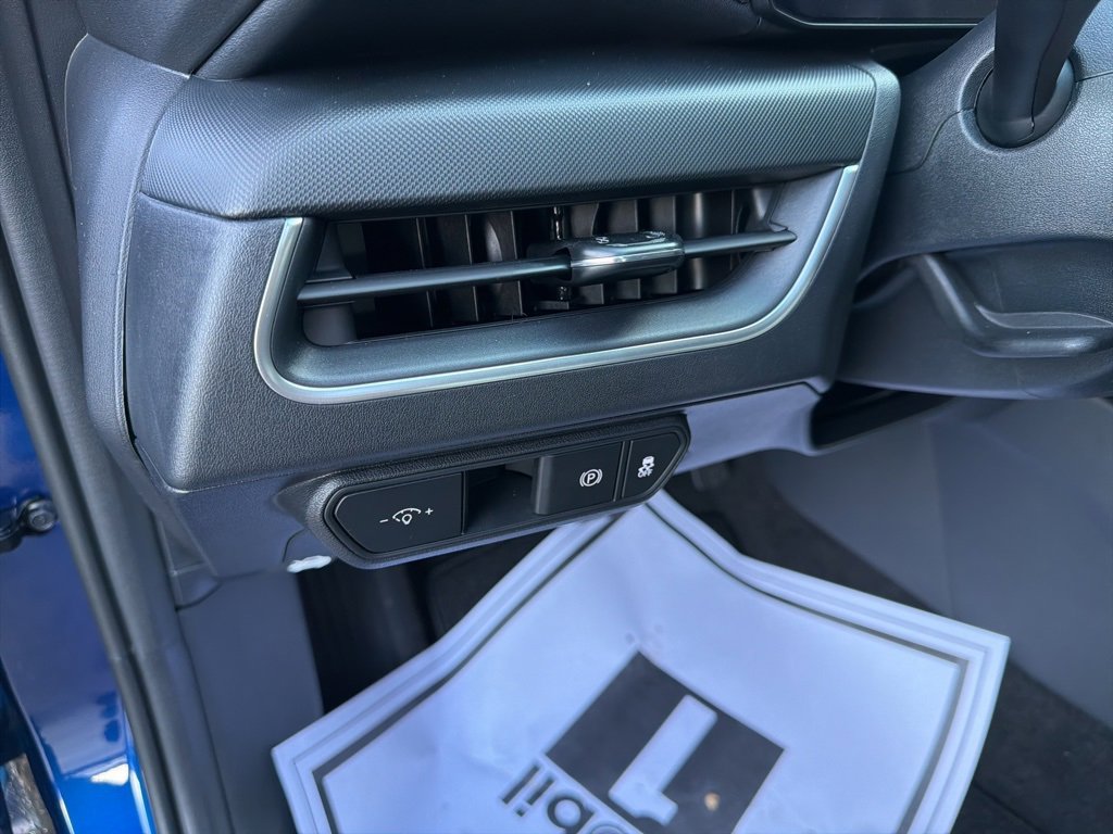 New 2025 Kia K4 LXS image 32