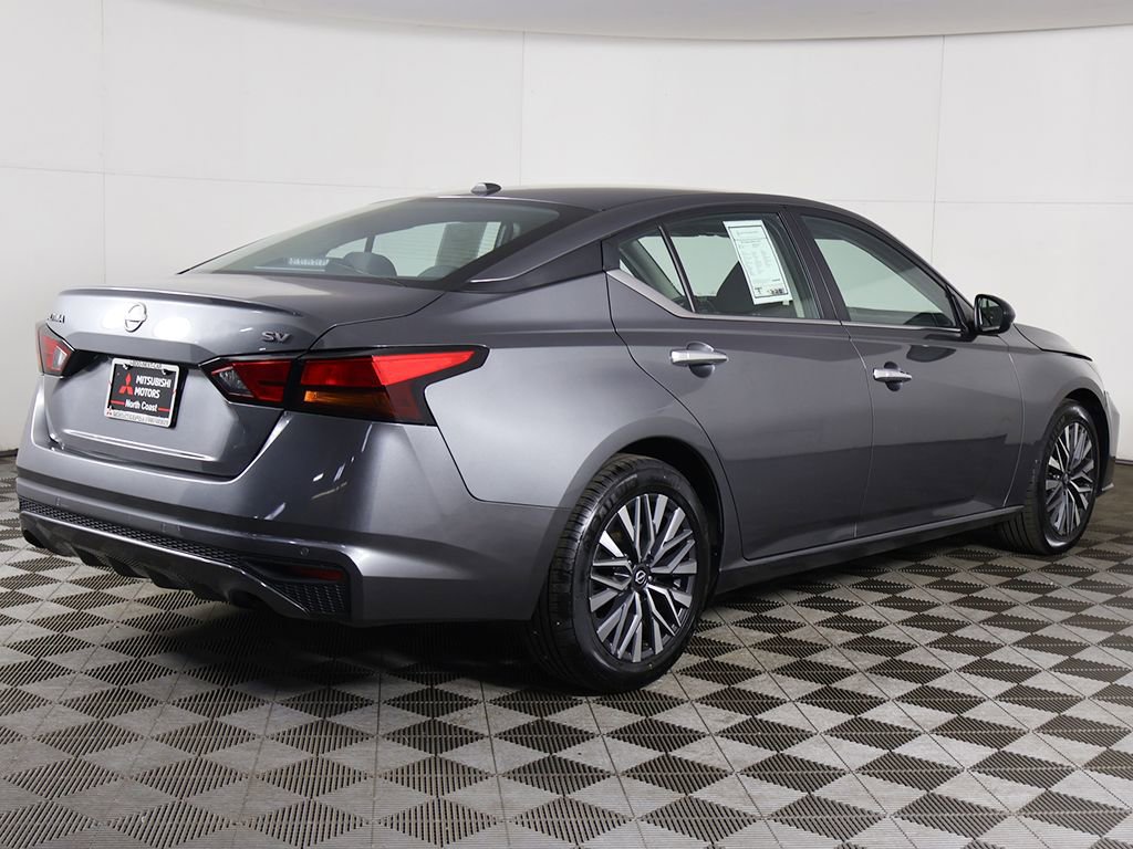 Used 2024 Nissan Altima 2.5 SV image 7