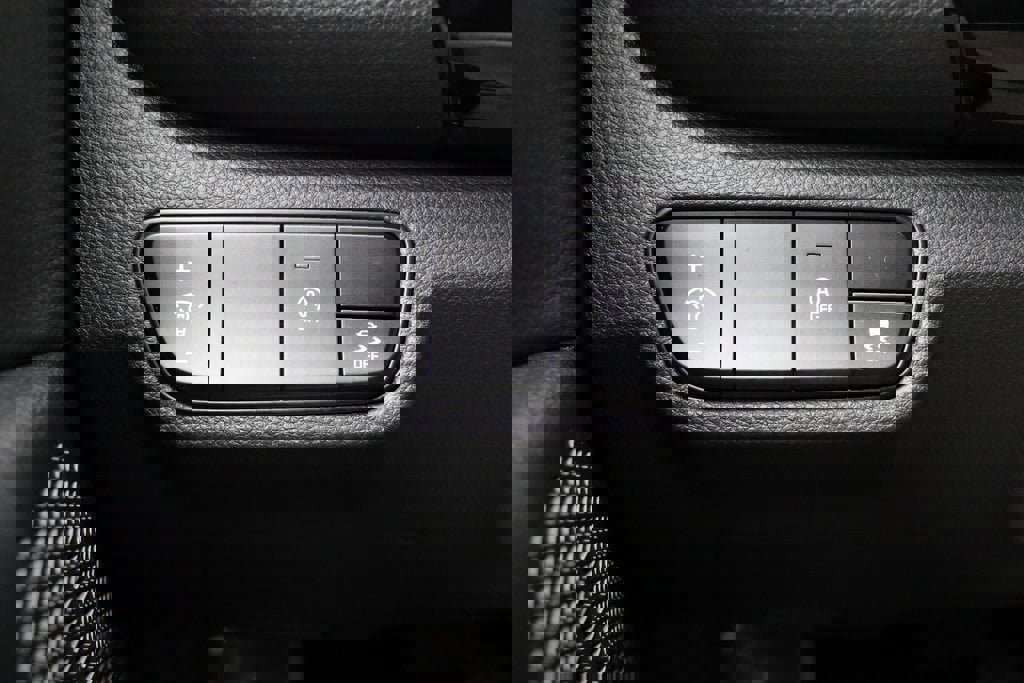 Used 2024 Kia Seltos S image 16