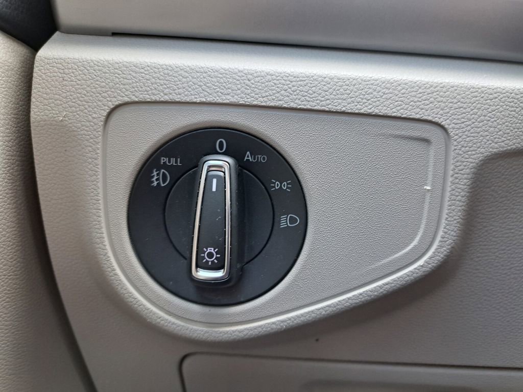 Used 2019 Volkswagen Atlas SEL R-Line image 15