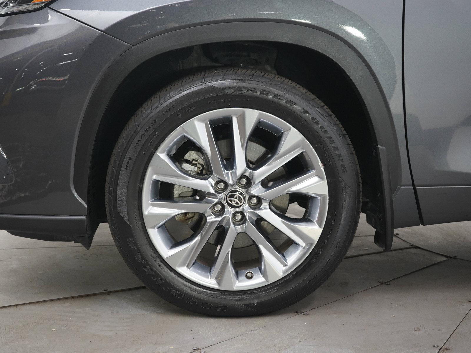 Used 2024 Toyota Highlander Limited AWD/4WD image 33