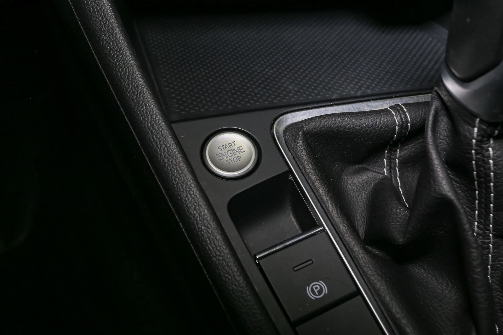 Certified 2022 Volkswagen Jetta SE FWD image 33