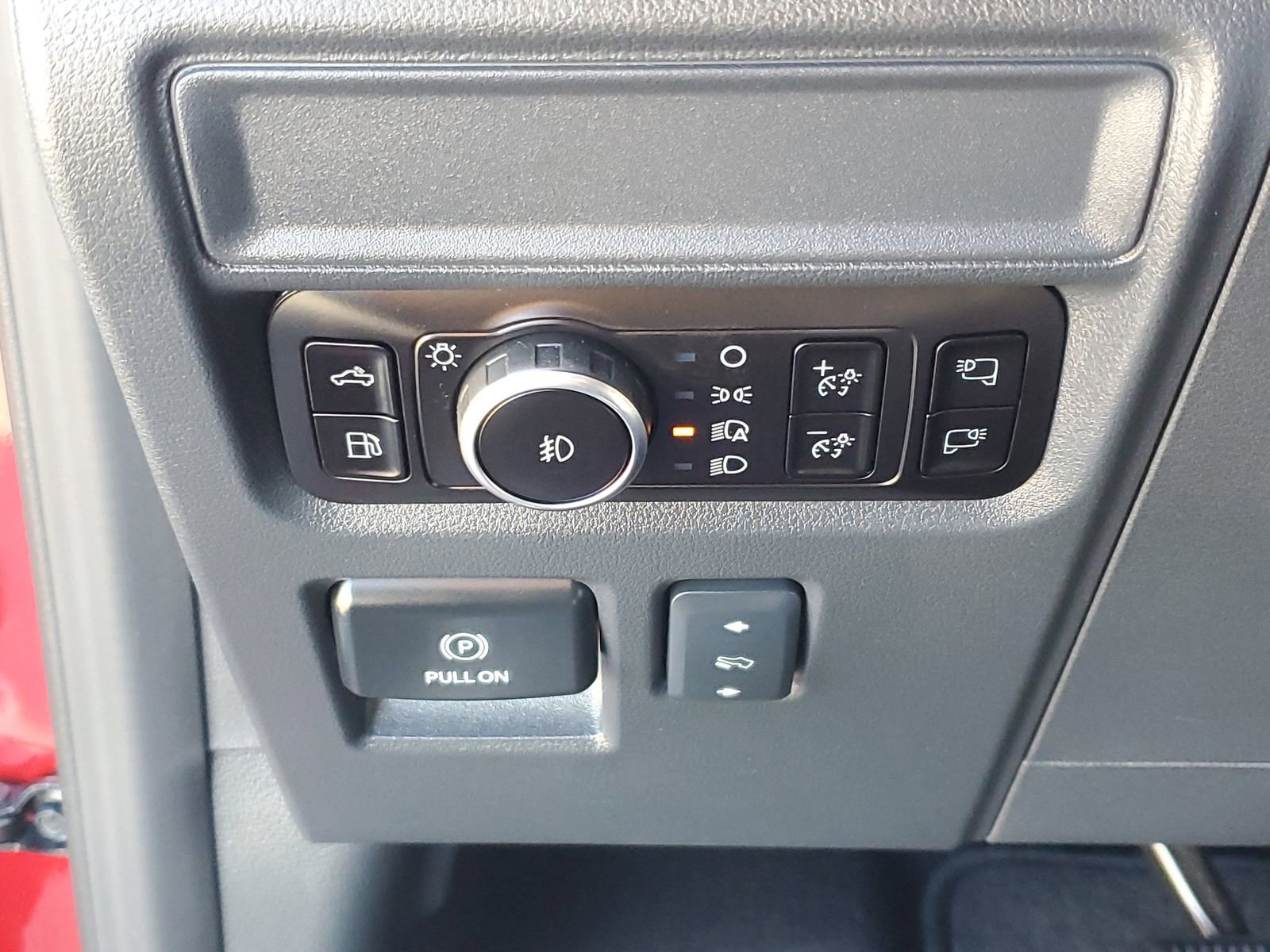 Used 2025 Ford F150 Lariat w/ Equipment Group 501A Mid AWD/4WD image 30