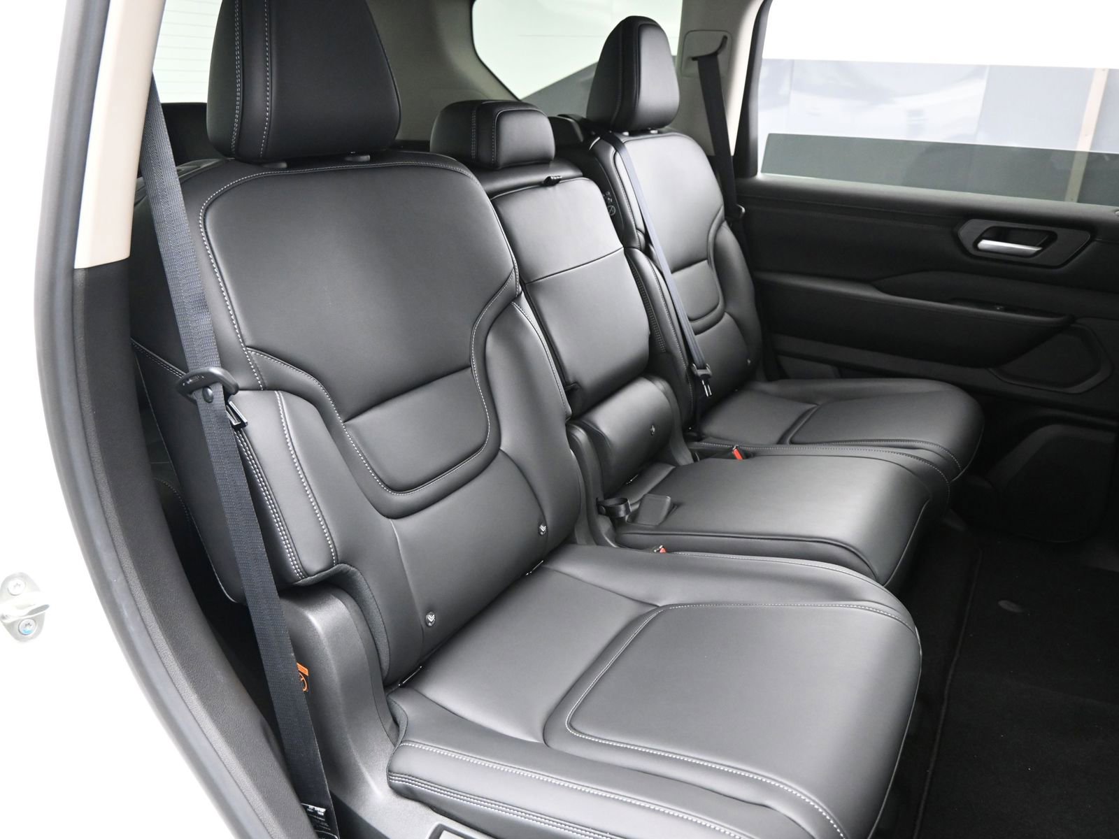New 2026 Nissan Armada SV AWD/4WD image 13