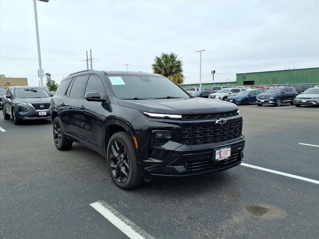 Used 2024 Chevrolet Traverse RS image 7