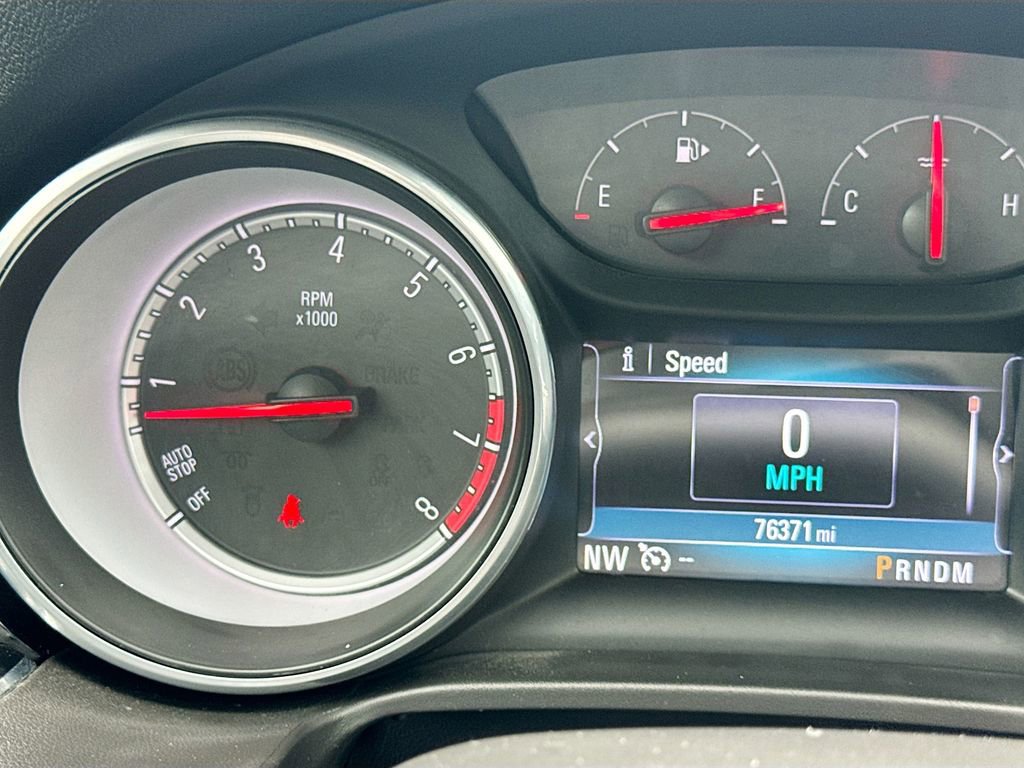 Used 2018 Buick Regal Essence w/ Driver Confidence Package #1 FWD image 15