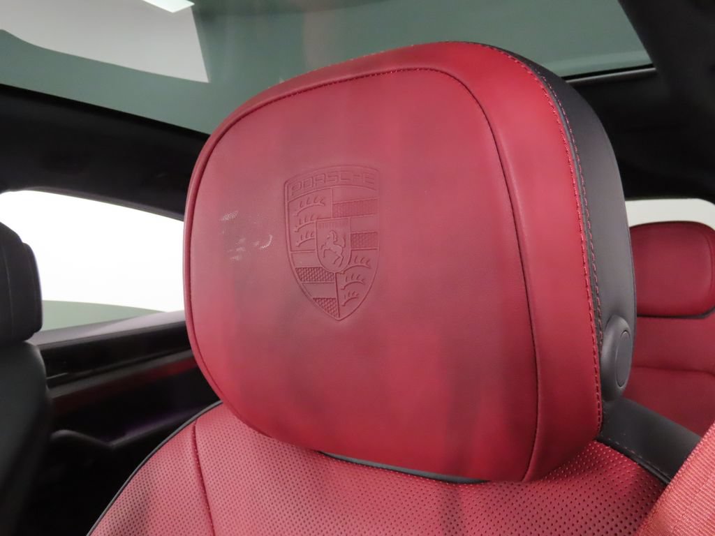Certified 2026 Porsche Cayenne E-Hybrid Coupe AWD/4WD image 40