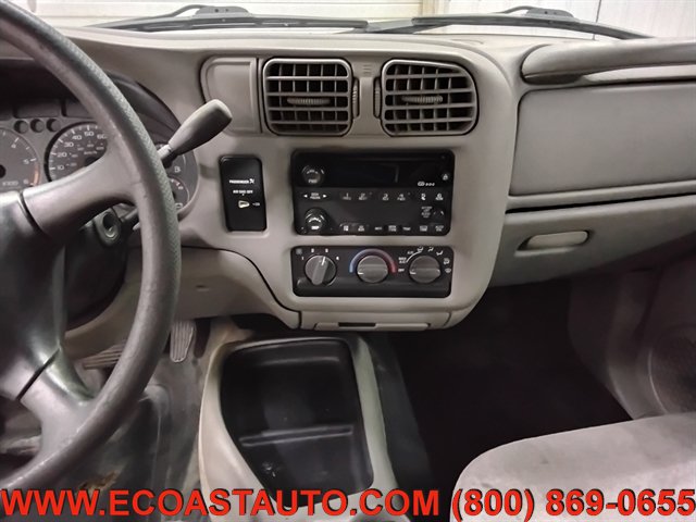Used 2002 Chevrolet S10 Pickup 2WD Extended Cab w/ Preferred Equipment Group image 12