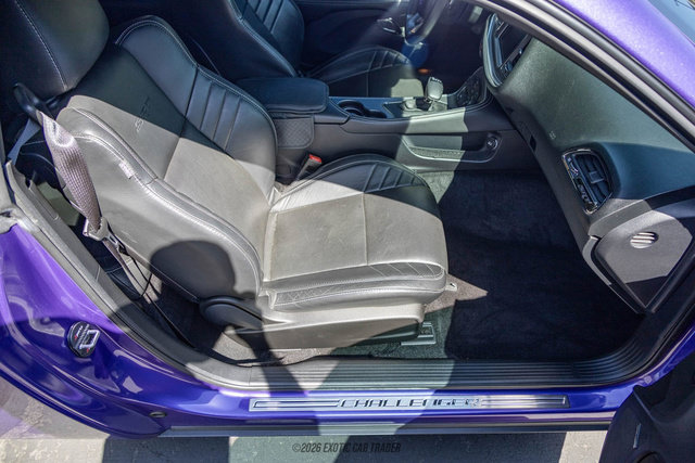 Used 2016 Dodge Challenger SRT Hellcat RWD image 37