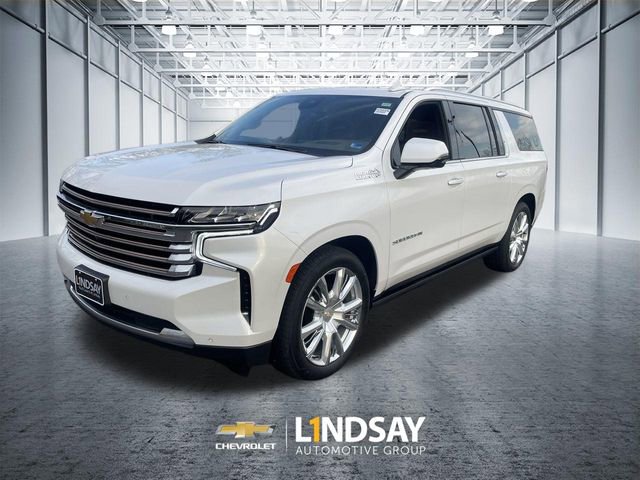 Used 2023 Chevrolet Suburban High Country image 4