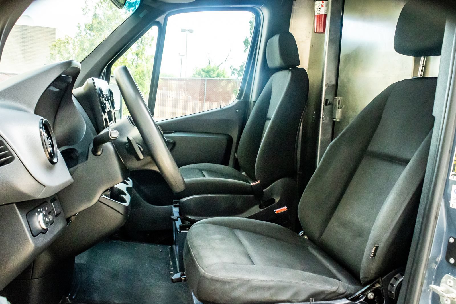 Used 2019 Mercedes-Benz Sprinter 170 image 12