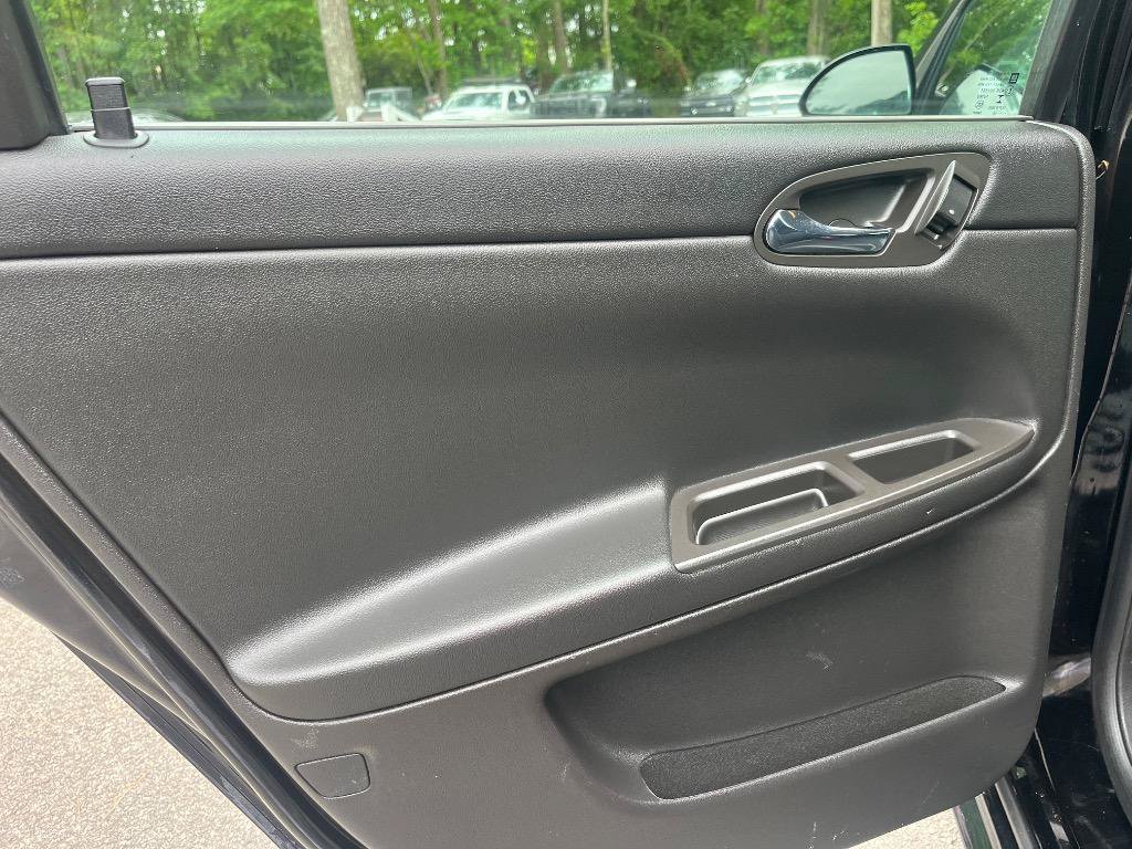 Used 2016 Chevrolet Impala LTZ FWD image 21