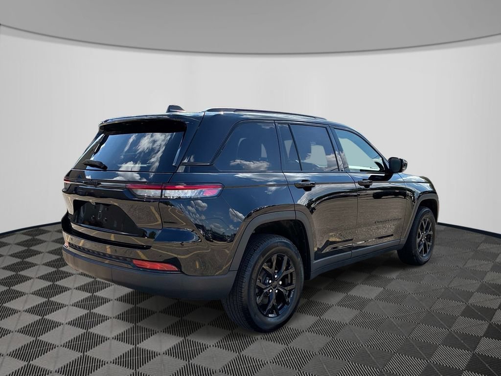 Certified 2024 Jeep Grand Cherokee Altitude AWD/4WD image 7