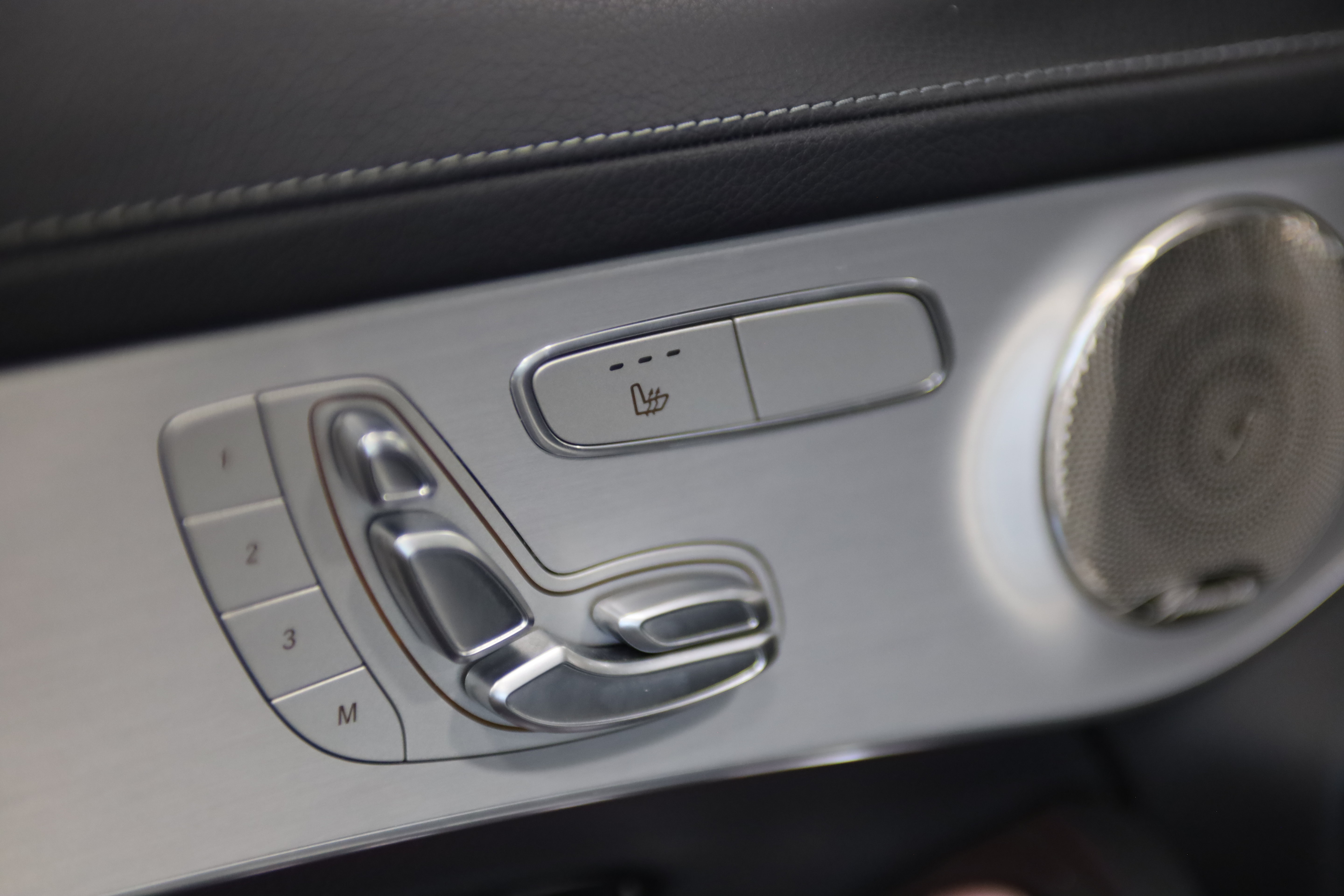 Used 2023 Mercedes-Benz GLC 300 4MATIC Coupe image 12