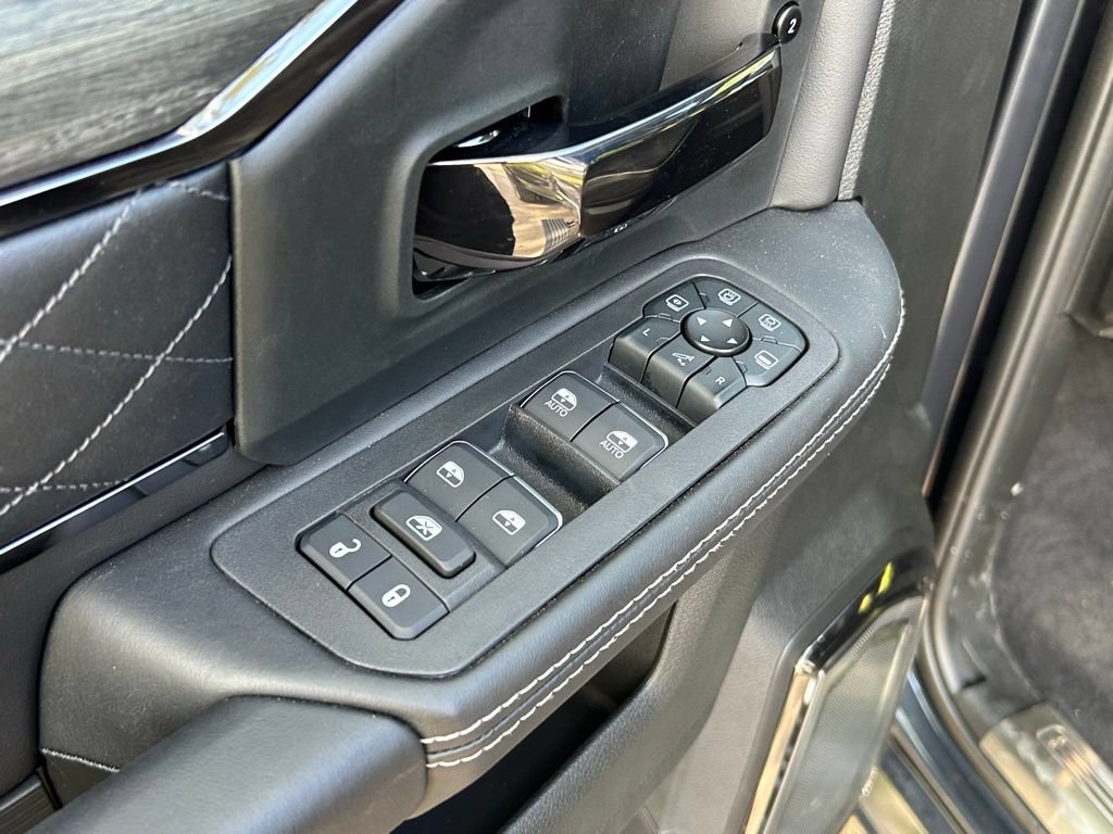 New 2026 RAM 3500 Limited AWD/4WD image 33