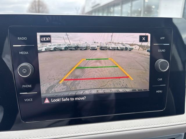 New 2026 Volkswagen Taos SE image 28