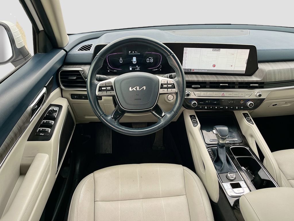 Used 2023 Kia Telluride EX w/ EX Captain's Chair Package image 24
