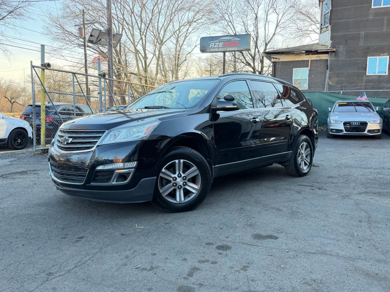 Used 2017 Chevrolet Traverse LT AWD/4WD image 3