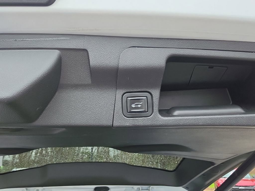 Used 2018 GMC Acadia SLT AWD/4WD image 33