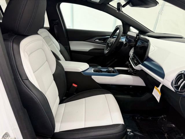 New 2026 Chevrolet Equinox EV LT w/ Convenience Package II AWD/4WD image 22