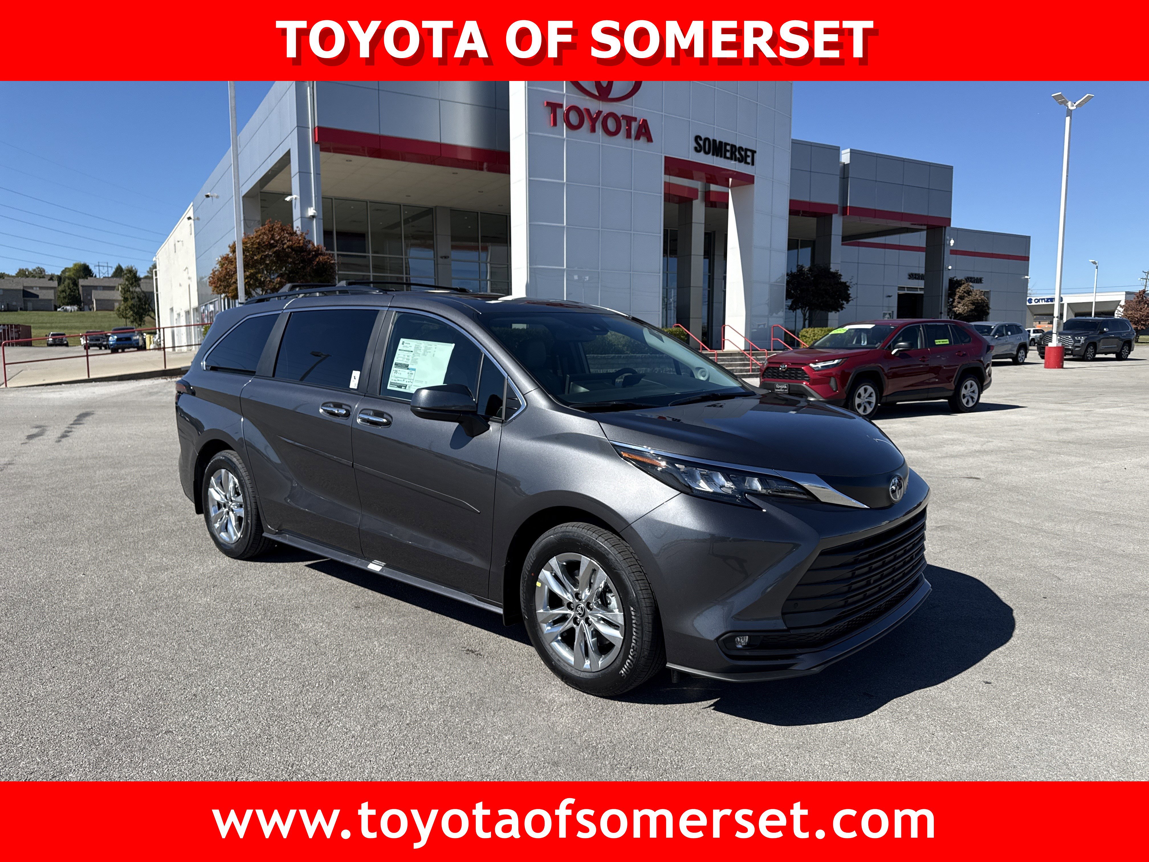 New 2025 Toyota Sienna XLE image 1