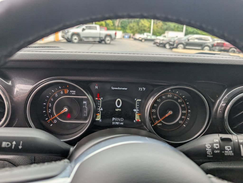 Used 2021 Jeep Wrangler Unlimited Sahara AWD/4WD image 21