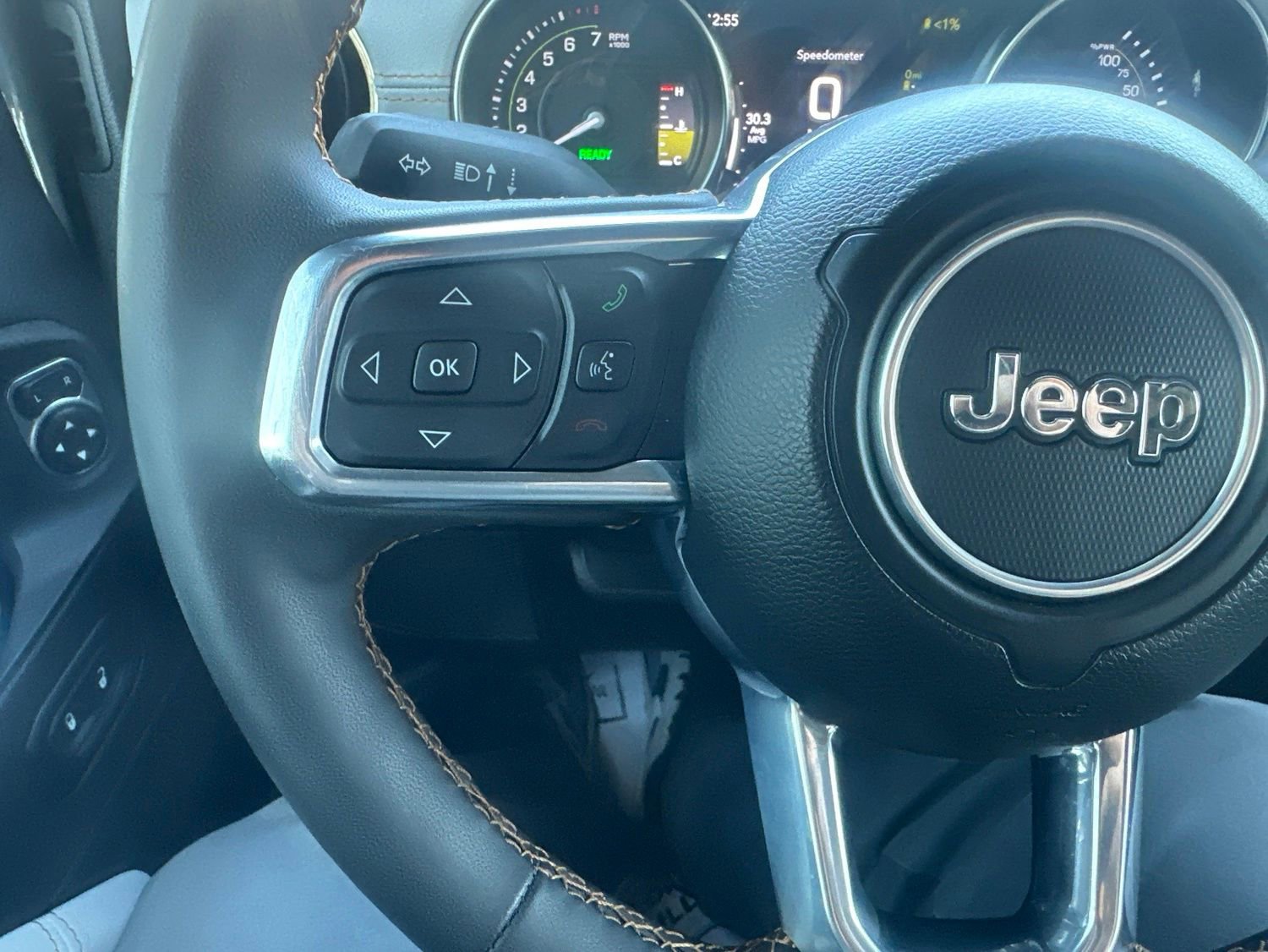Used 2023 Jeep Wrangler Unlimited Sahara AWD/4WD image 21