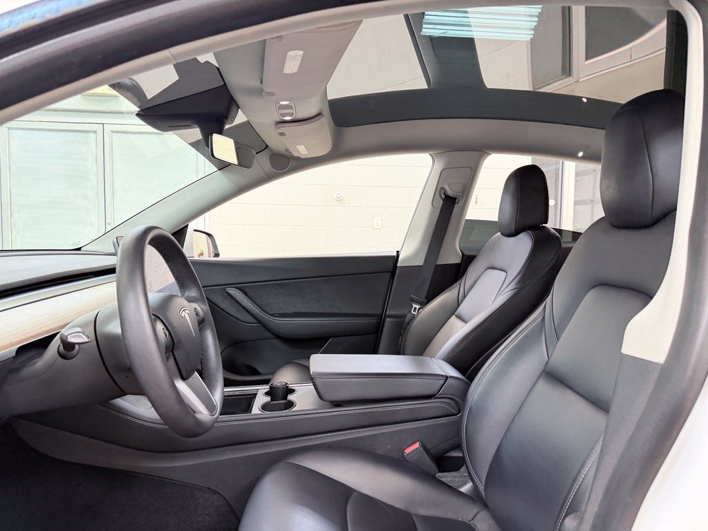 Used 2022 Tesla Model Y Long Range AWD/4WD image 13