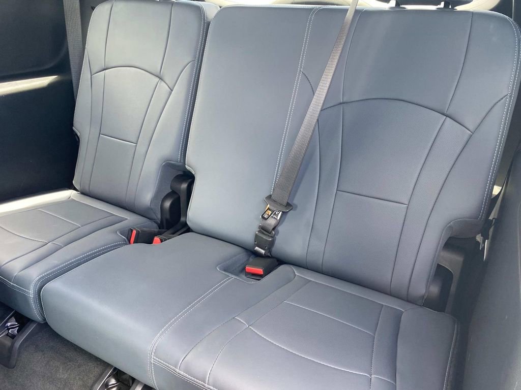 Used 2022 Buick Enclave Essence w/ Experience Buick Package image 13