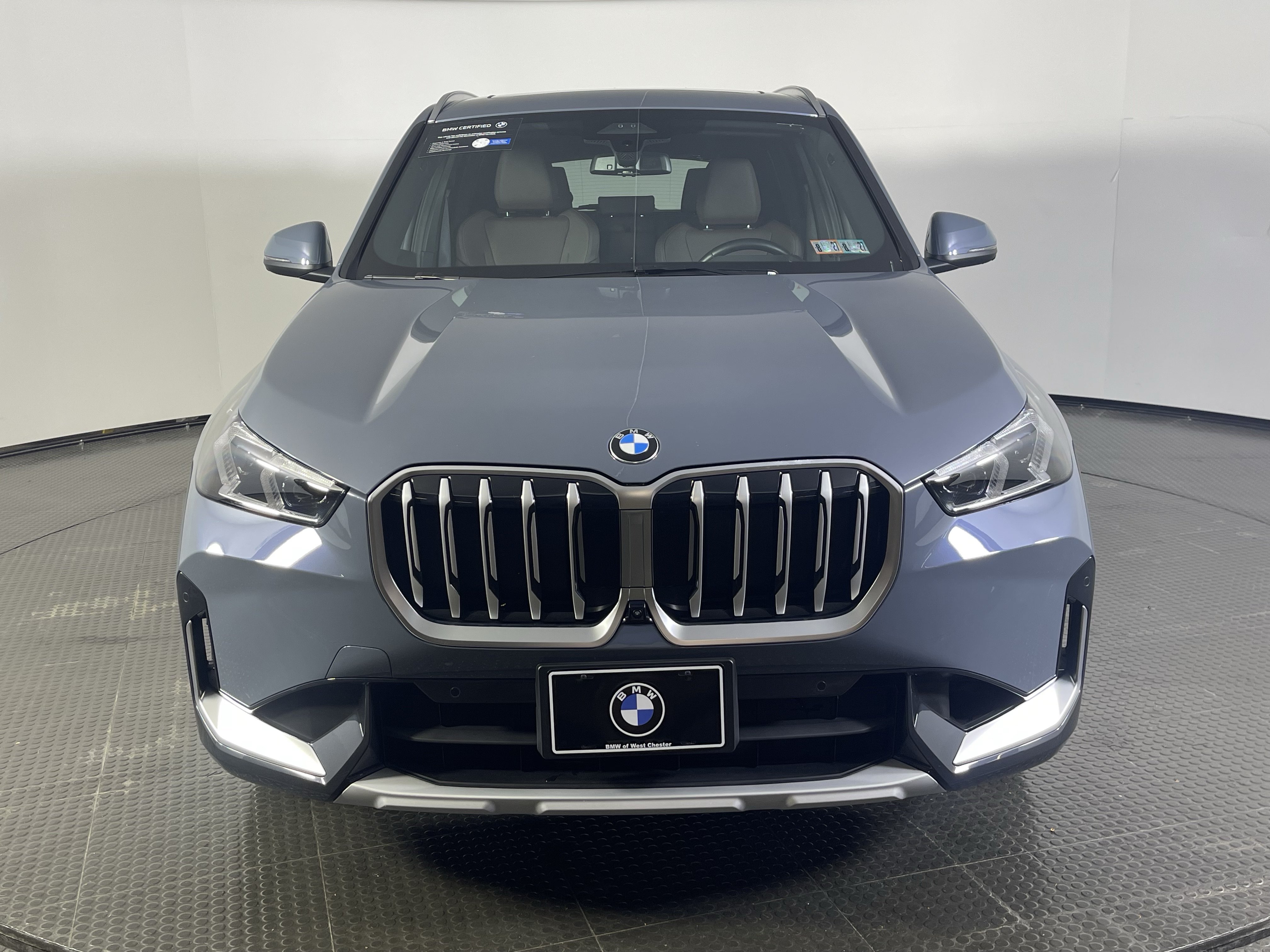 Used 2025 BMW X1 xDrive28i w/ Premium Package AWD/4WD image 2