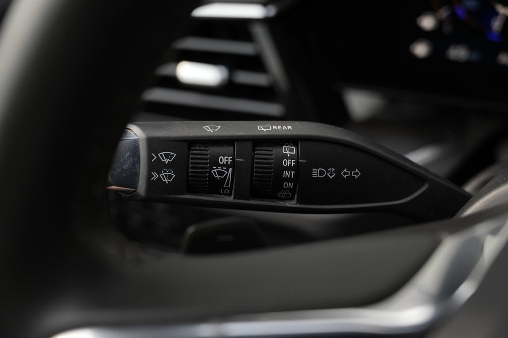 Used 2025 Chevrolet Suburban Premier AWD/4WD image 49