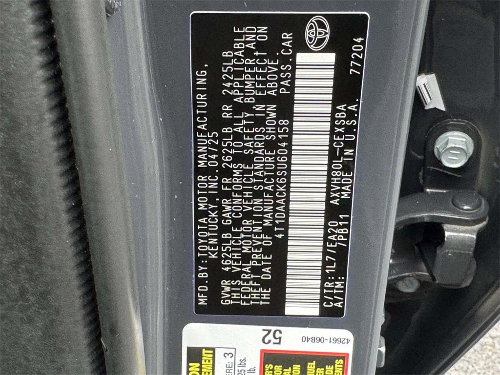 Used 2025 Toyota Camry SE image 27