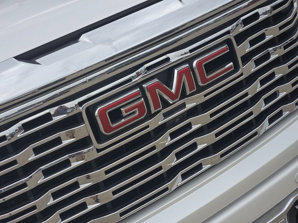 Used 2023 GMC Sierra 1500 Denali w/ Denali Reserve Package AWD/4WD image 13