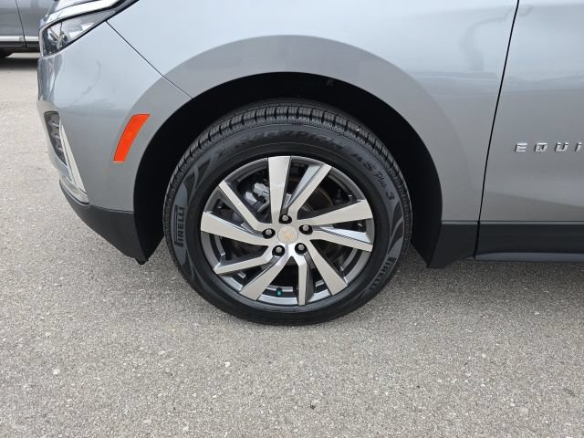 Used 2023 Chevrolet Equinox Premier AWD/4WD image 9