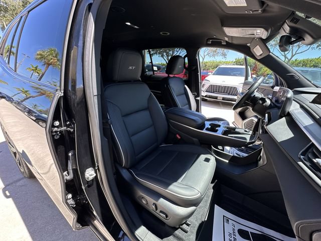 Certified 2025 Buick Enclave Sport Touring w/ Power Package FWD image 32