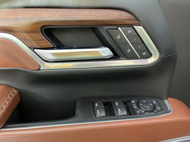 Used 2025 GMC Sierra 2500 Denali Ultimate w/ Max Trailering Package image 32