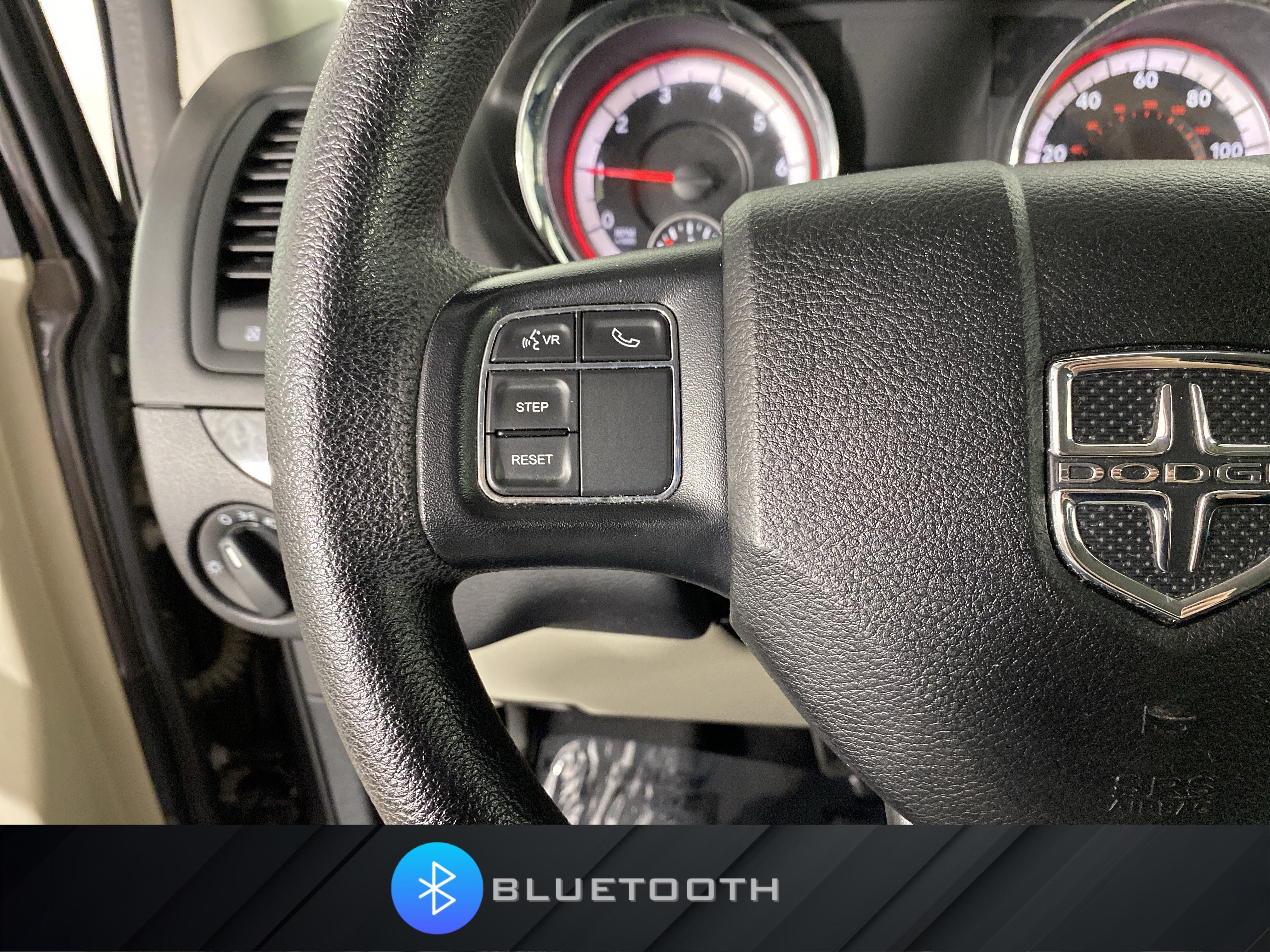 Used 2018 Dodge Grand Caravan SE w/ UConnect Hands-Free Group FWD image 21