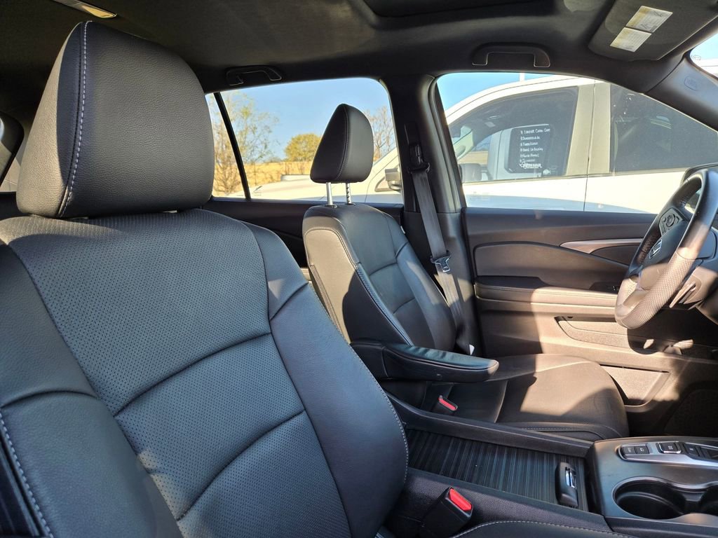 Used 2023 Honda Passport EX-L image 19