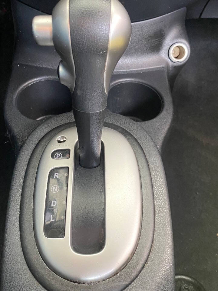 Used 2019 Nissan Versa SV FWD image 24