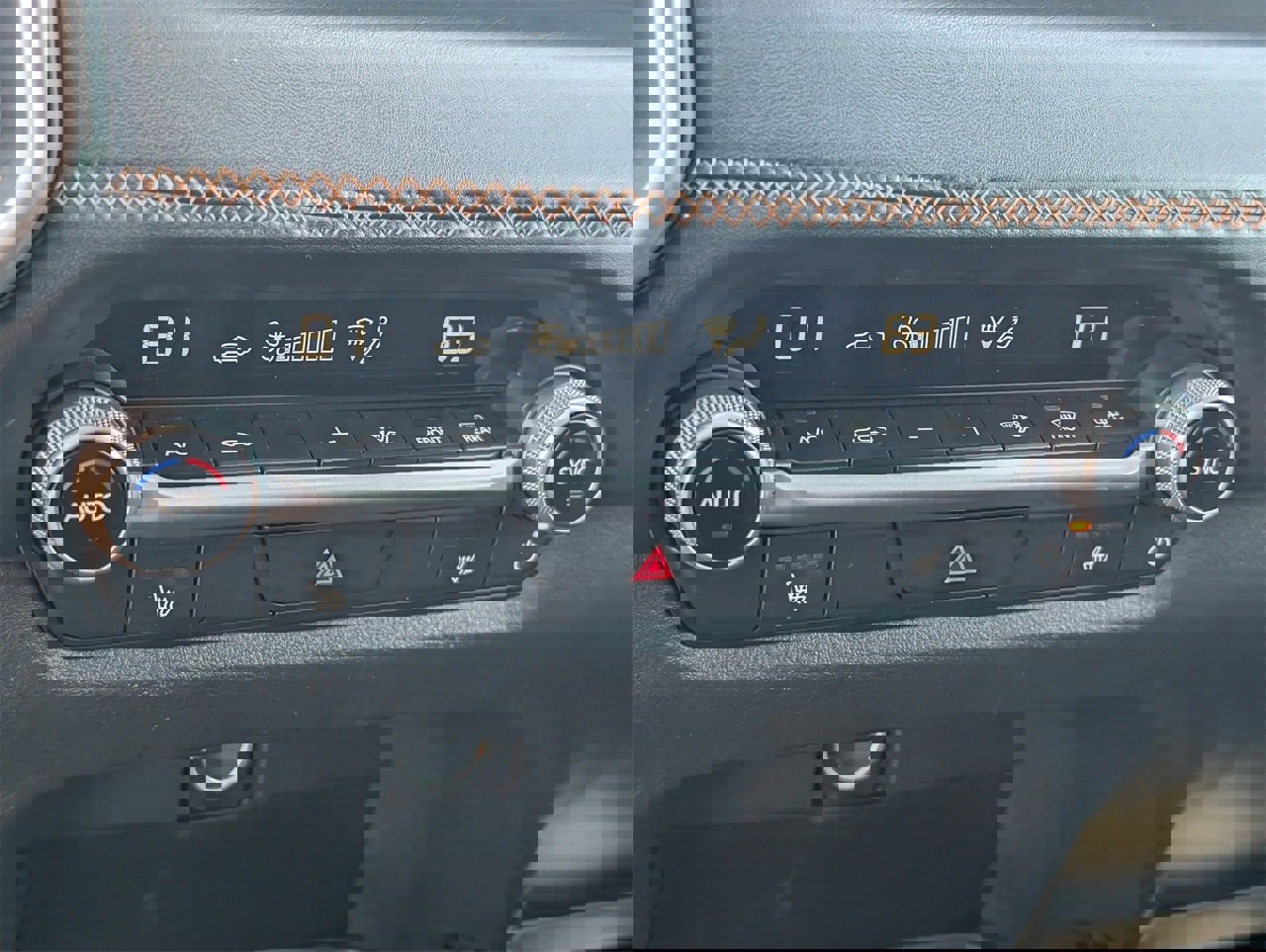 Used 2025 MAZDA CX-50 AWD 2.5 Hybrid w/ Premium Pkg image 15