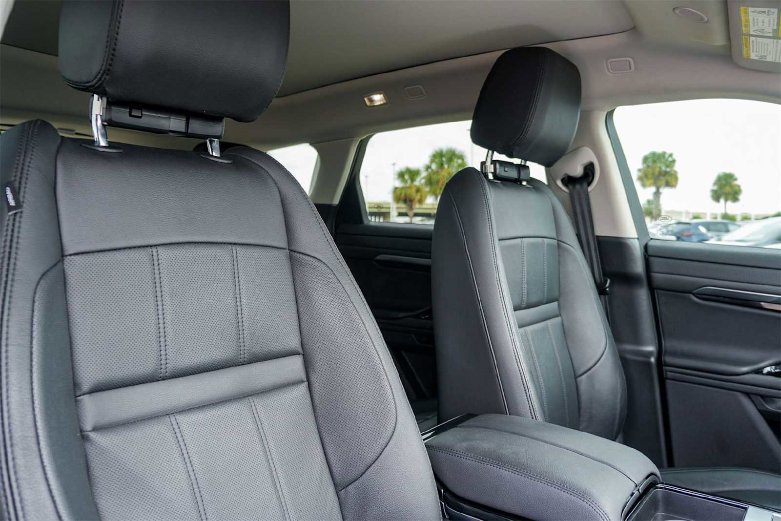 Used 2022 Land Rover Range Rover Evoque S image 14