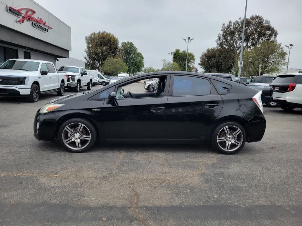 Used 2011 Toyota Prius Four w/ Navigation Pkg FWD image 2