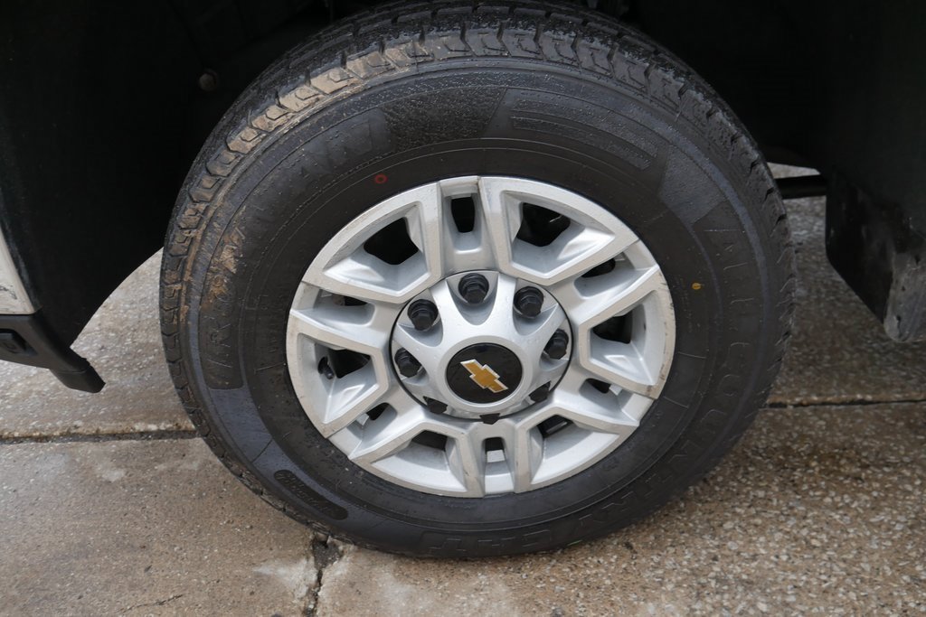 Used 2025 Chevrolet Silverado 2500 LT w/ Convenience Package image 30