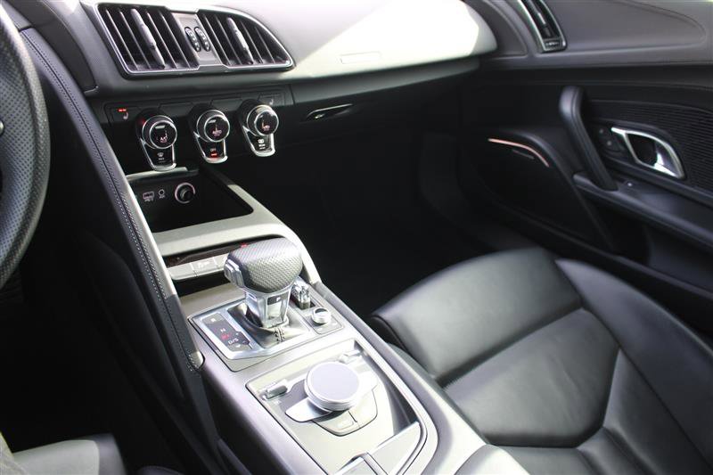 Used 2018 Audi R8 V10 w/ Carbon Exterior Package image 49