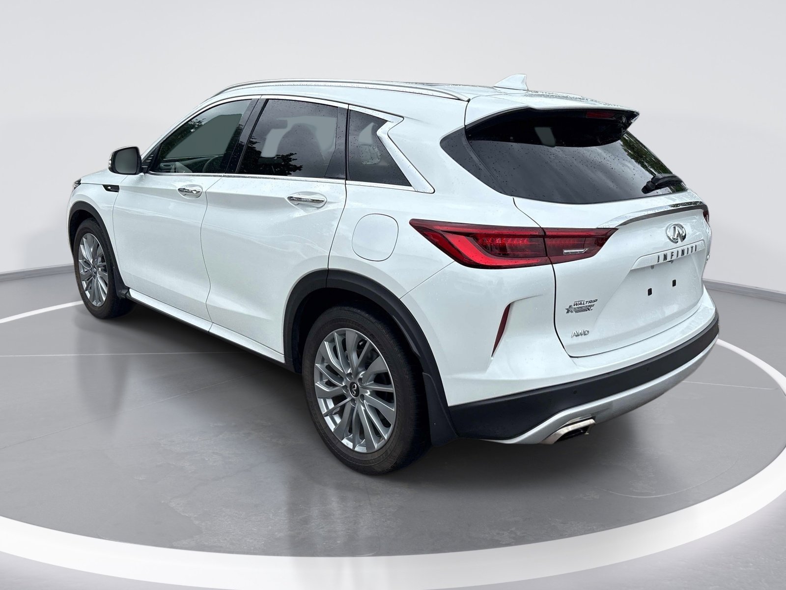 Used 2023 INFINITI QX50 Luxe AWD/4WD image 6