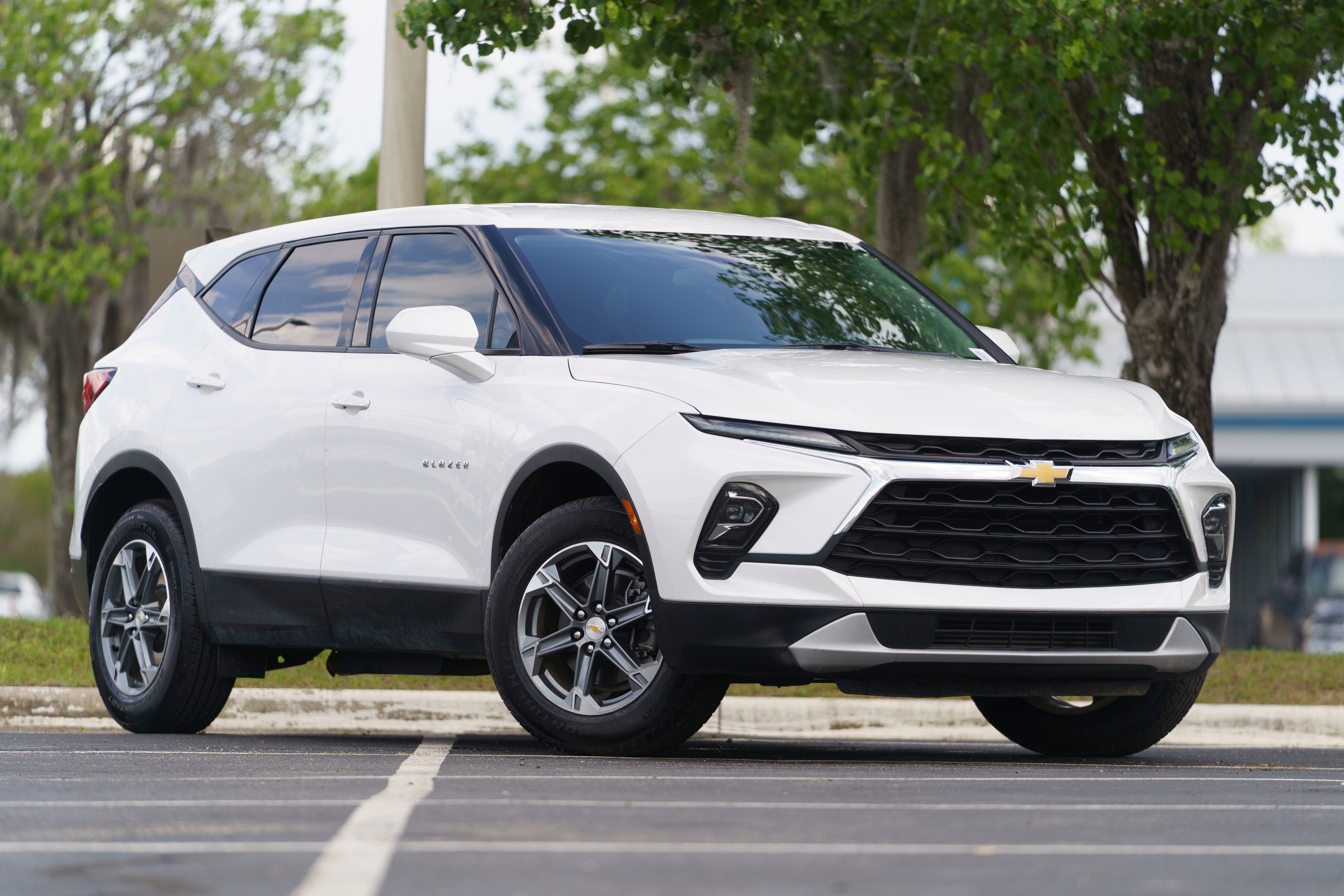 Used 2024 Chevrolet Blazer LT image 2