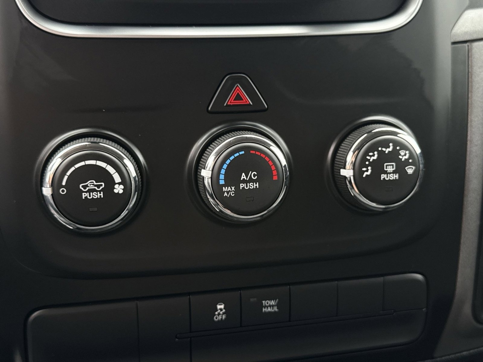 Used 2017 RAM 1500 Tradesman AWD/4WD image 20