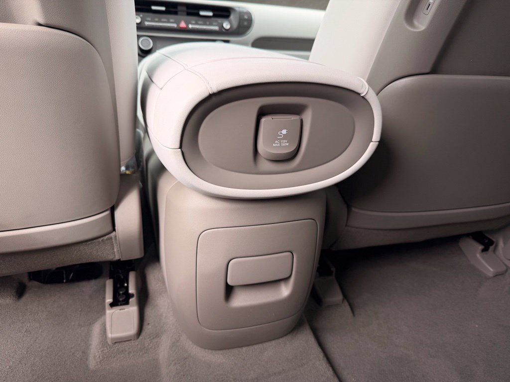 New 2027 Hyundai Palisade Limited FWD image 30